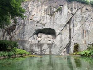 monumento del leon lucerna
